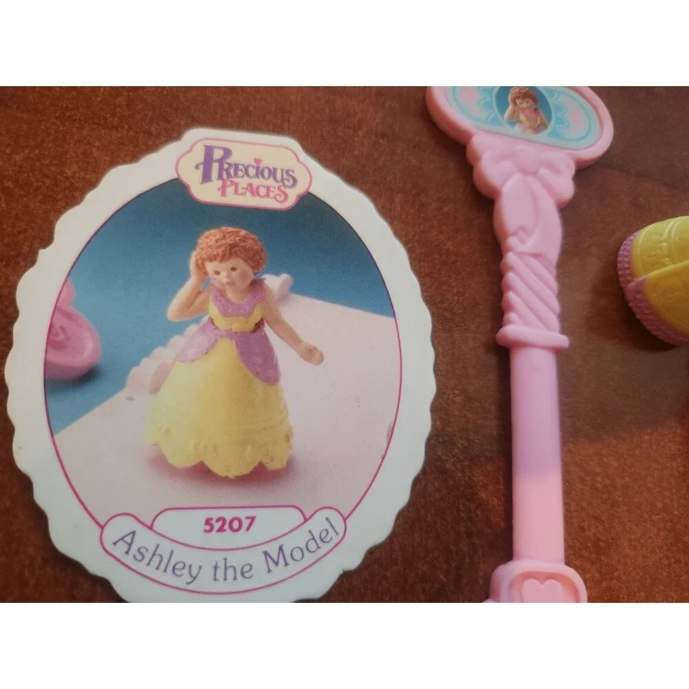 Fisher Price Precious Places Friends 5207 Ashley the Model Key Skirt 1989